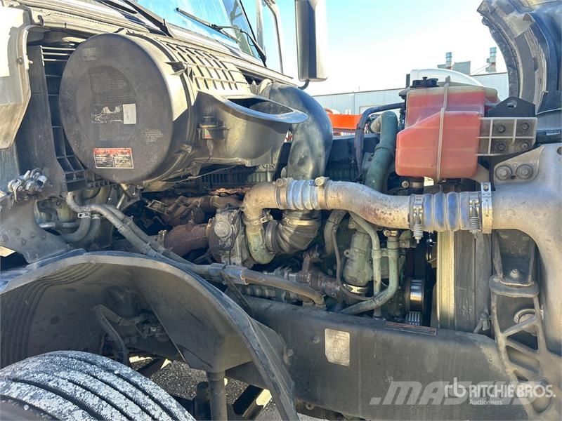 Volvo VNL760 وحدات الجر