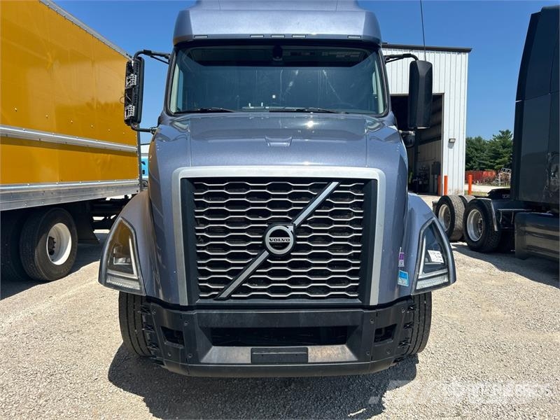 Volvo VNL760 Vetopöytäautot