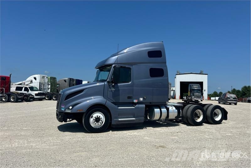 Volvo VNL760 Vetopöytäautot