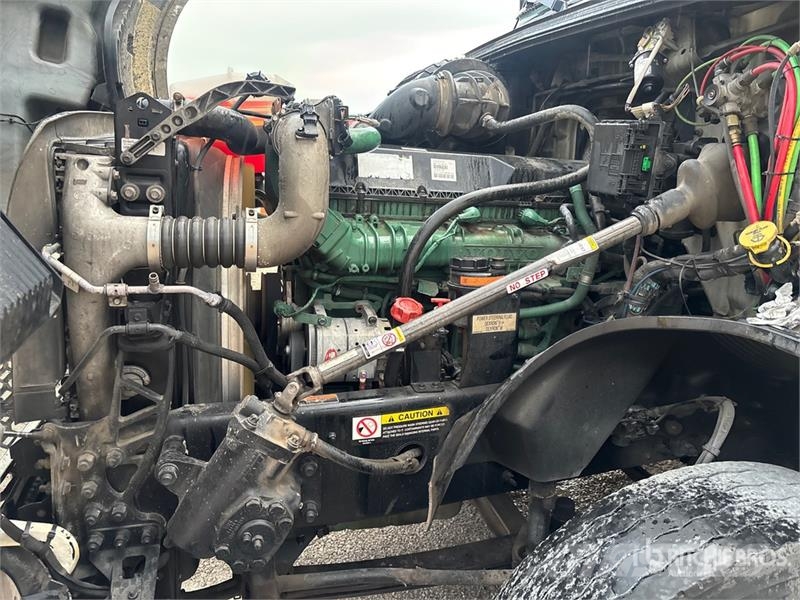 Volvo VNL760 牵引车