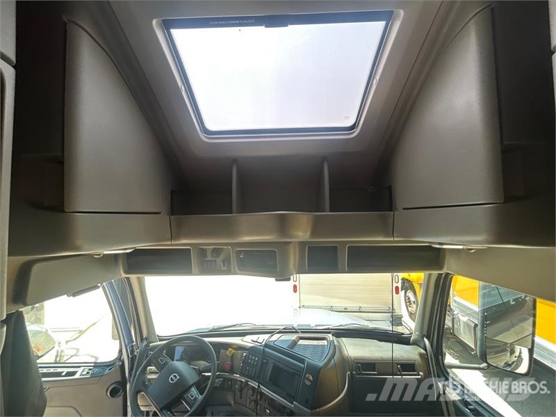 Volvo VNL760 Vetopöytäautot