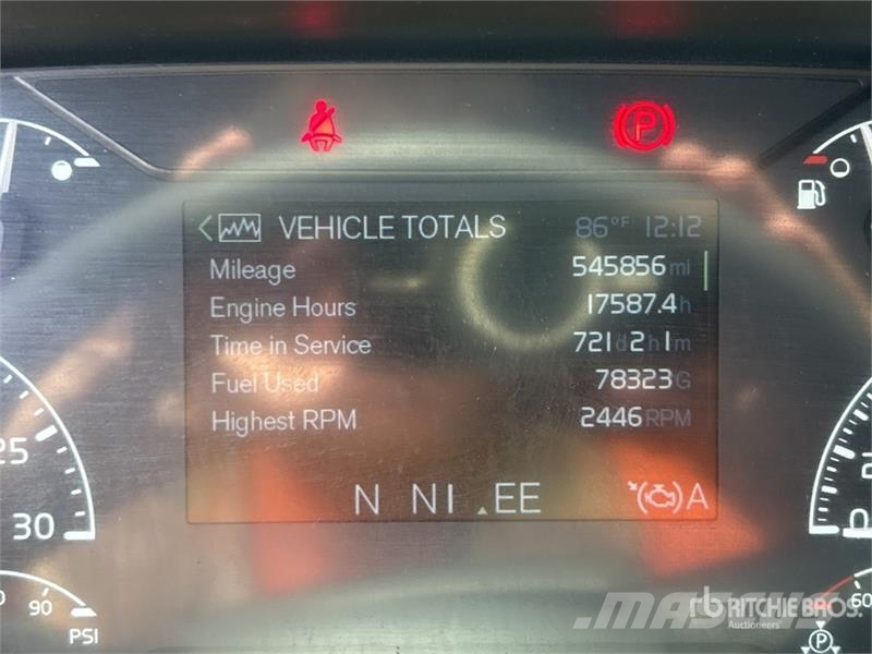 Volvo VNL760 中古トラクターヘッド | トレーラーヘッド