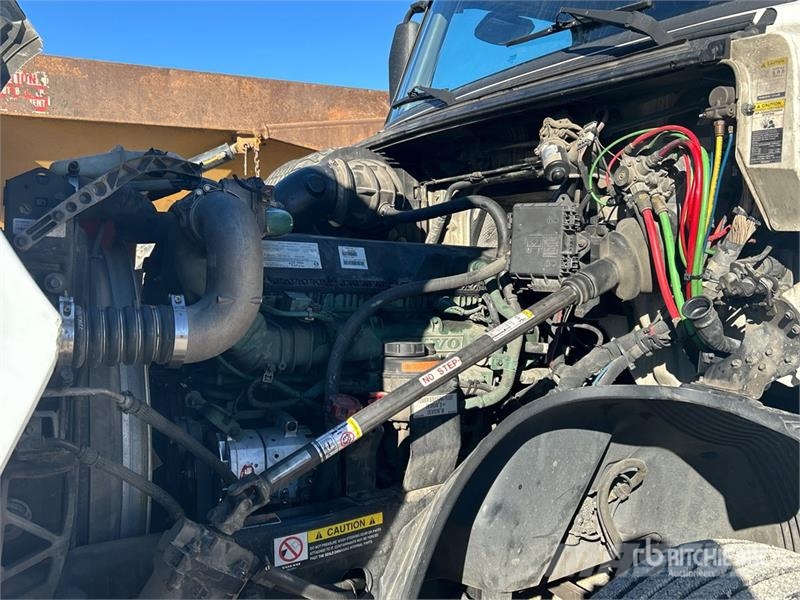 Volvo VNL760 وحدات الجر