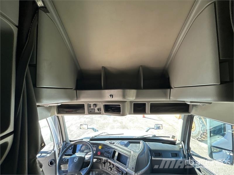 Volvo VNL760 وحدات الجر