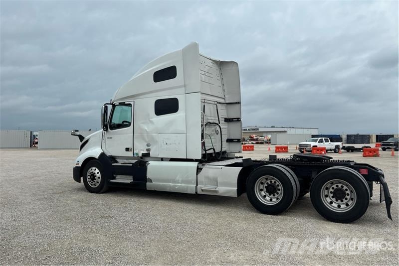 Volvo VNL760 Tractor Units