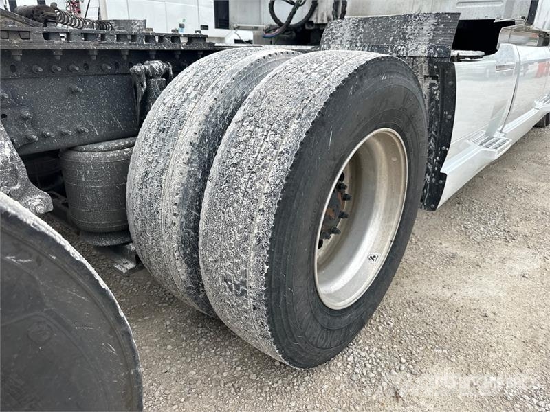 Volvo VNL760 Camiones tractor