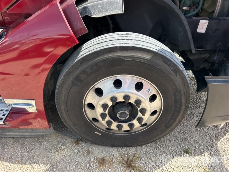 Volvo VNL760 中古トラクターヘッド | トレーラーヘッド