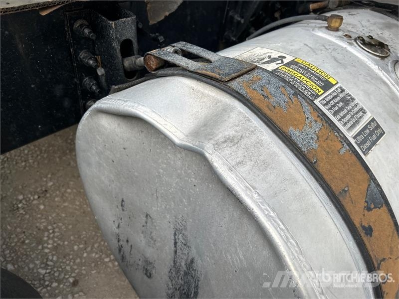 Volvo VNL760 中古トラクターヘッド | トレーラーヘッド