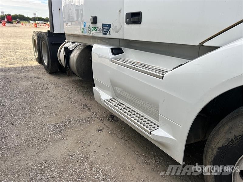 Volvo VNL760 中古トラクターヘッド | トレーラーヘッド