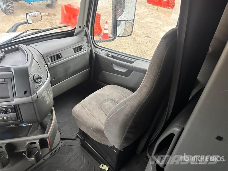 Volvo VNL760 牵引车