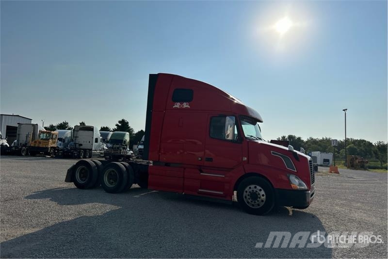 Volvo VNL760 Vetopöytäautot