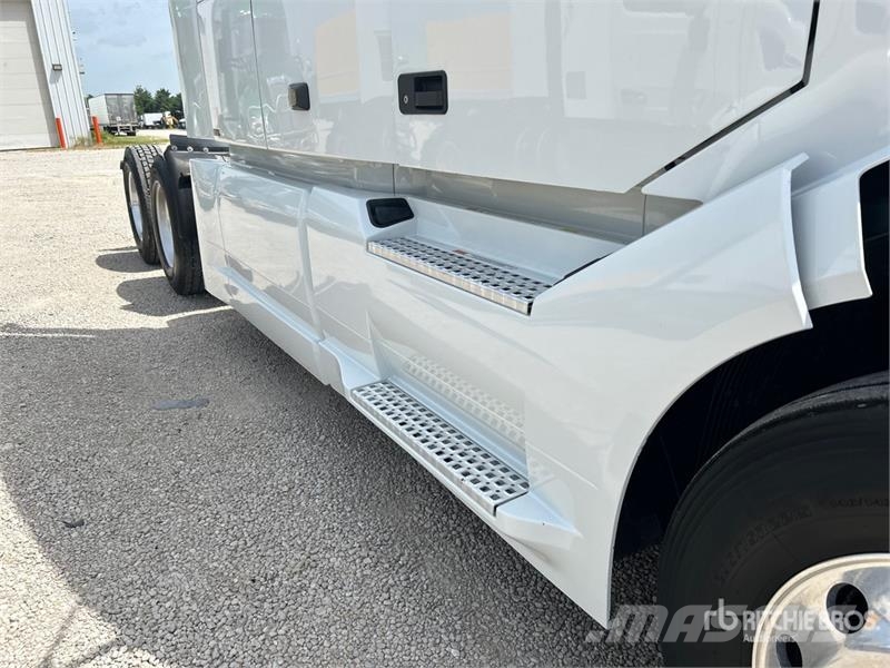 Volvo VNL760 Prime Movers