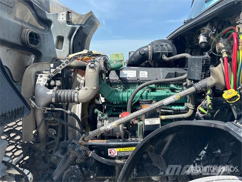 Volvo VNL760 Prime Movers
