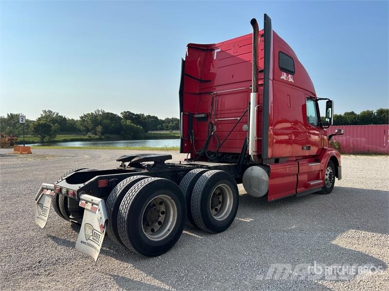 Volvo VNL760 Vetopöytäautot