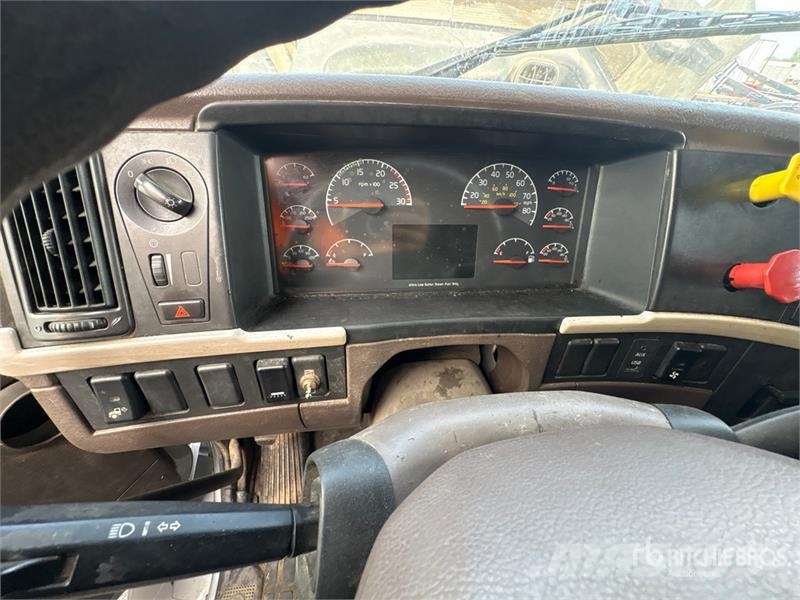 Volvo VNL760 Vilcēji