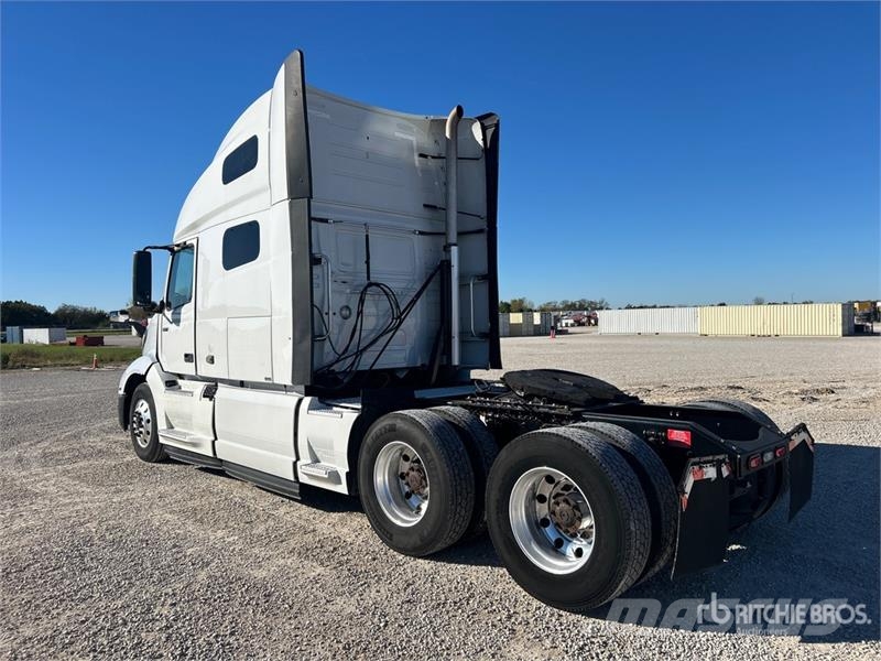 Volvo VNL760 وحدات الجر