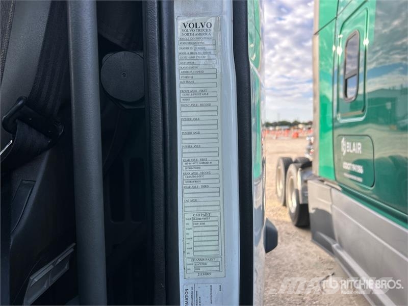 Volvo VNL760 中古トラクターヘッド | トレーラーヘッド