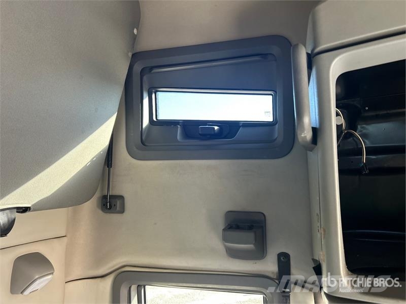 Volvo VNL760 وحدات الجر