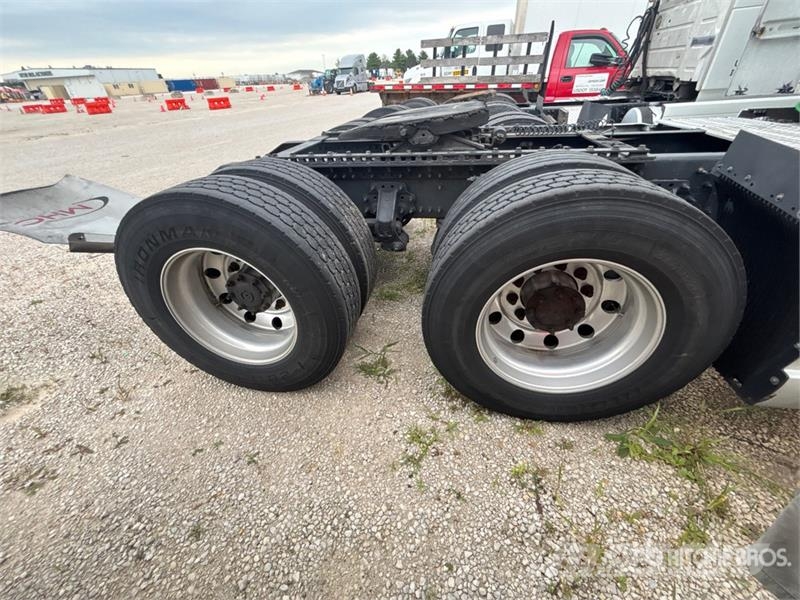 Volvo VNL760 Tractor Units