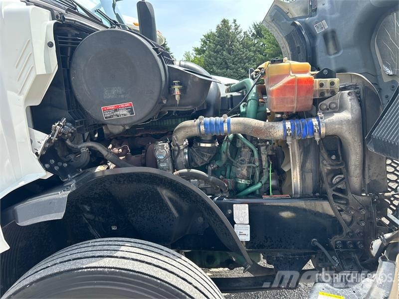 Volvo VNL760 Prime Movers