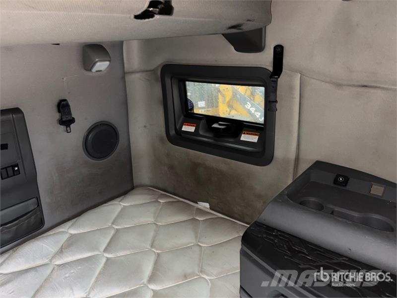 Volvo VNL760 牵引车