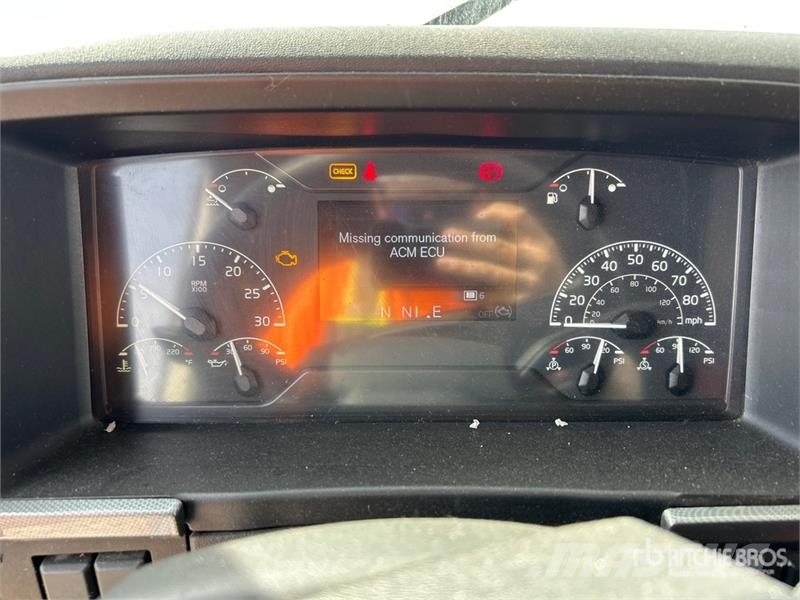 Volvo VNL760 Vlačilci