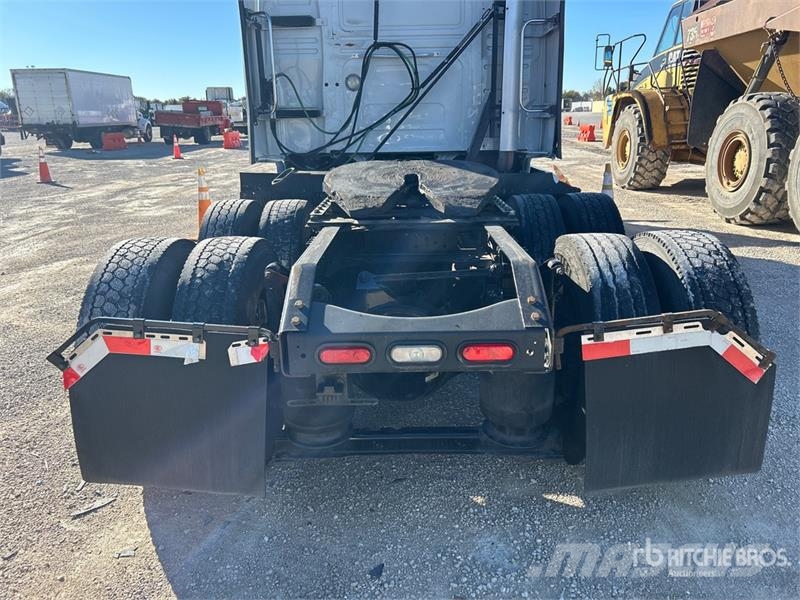 Volvo VNL760 وحدات الجر