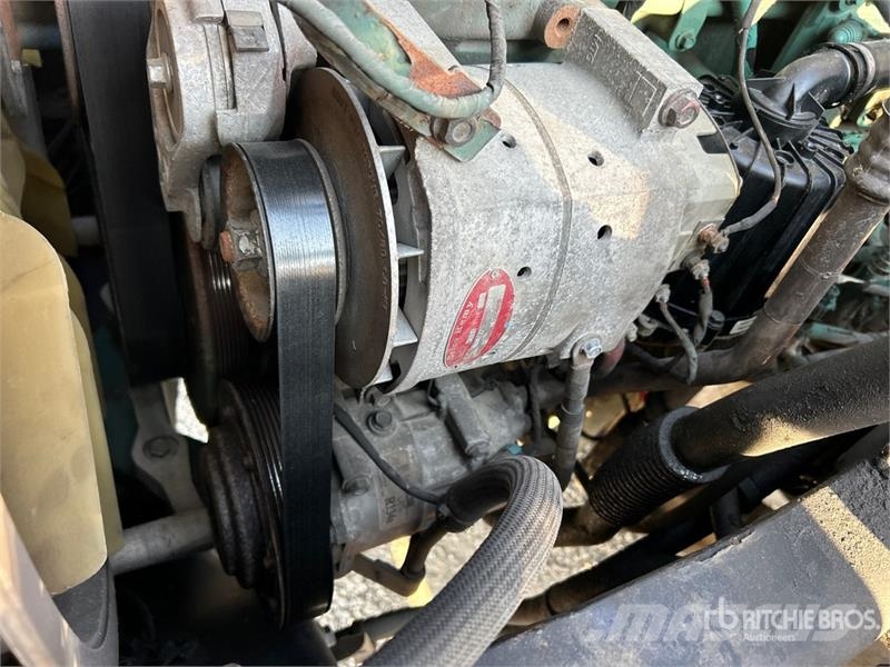 Volvo VNL760 Vetopöytäautot