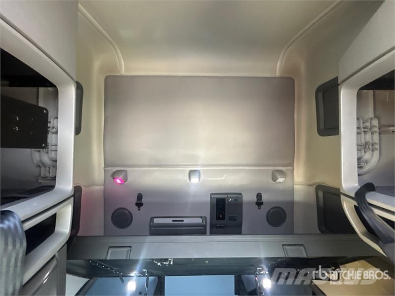 Volvo VNL760 Vetopöytäautot