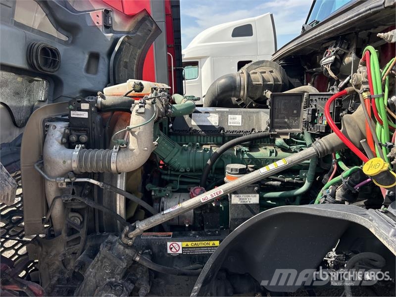 Volvo VNL760 中古トラクターヘッド | トレーラーヘッド