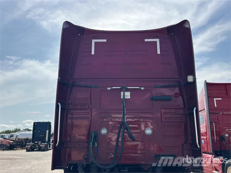 Volvo VNL760 中古トラクターヘッド | トレーラーヘッド