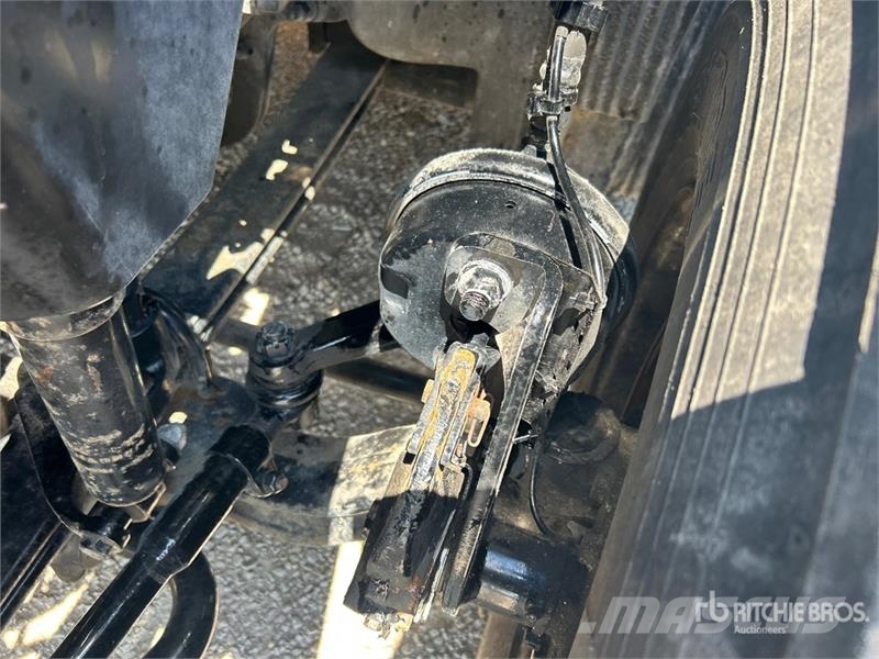 Volvo VNL760 Vetopöytäautot