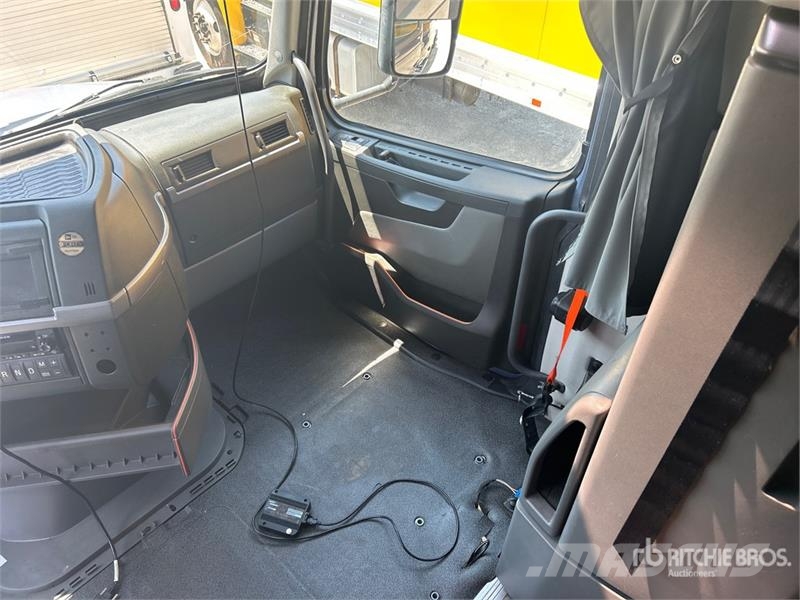 Volvo VNL760 Vetopöytäautot