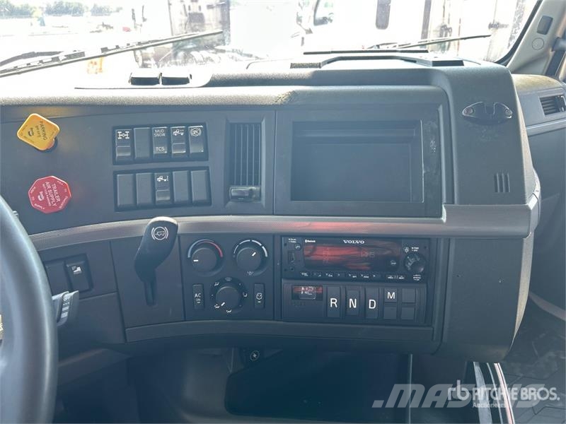 Volvo VNL780 6x4 T/A Sleeper Truck Tractor Trækkere