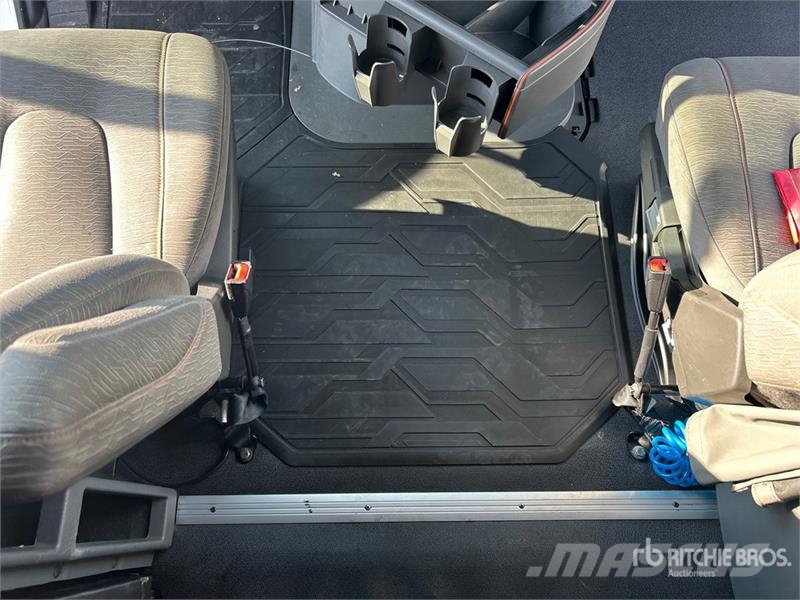 Volvo VNL860 Vetopöytäautot