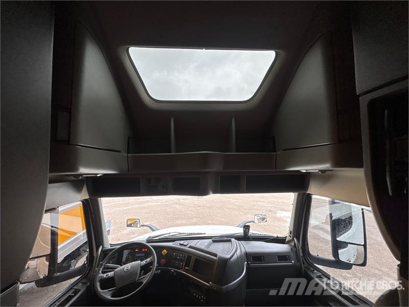 Volvo VNL860 Vetopöytäautot