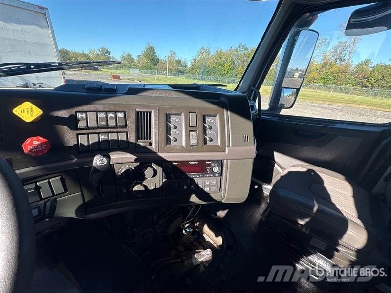 Volvo VNL860 Vilcēji