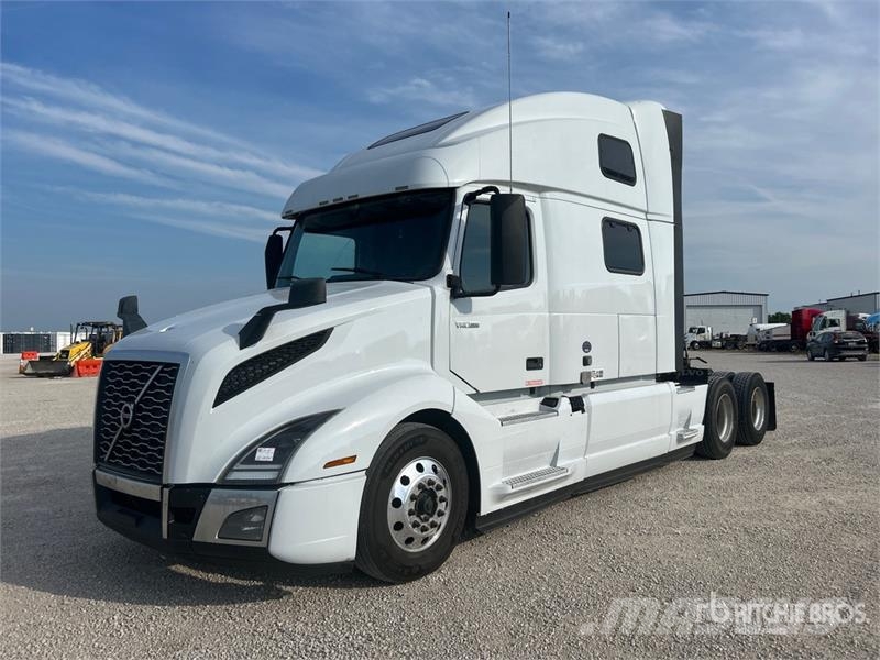 Volvo VNL860 Vetopöytäautot
