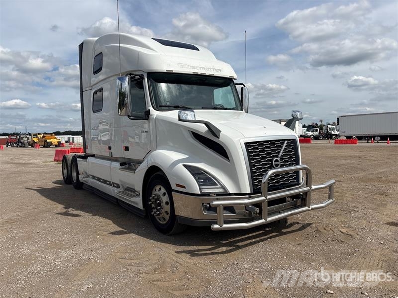 Volvo VNL860 Vetopöytäautot