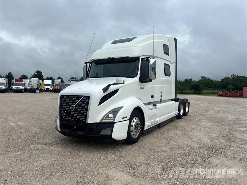 Volvo VNL860 Vetopöytäautot