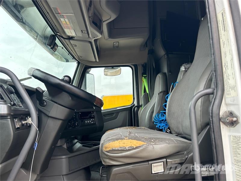 Volvo VNL860 Sattelzugmaschinen
