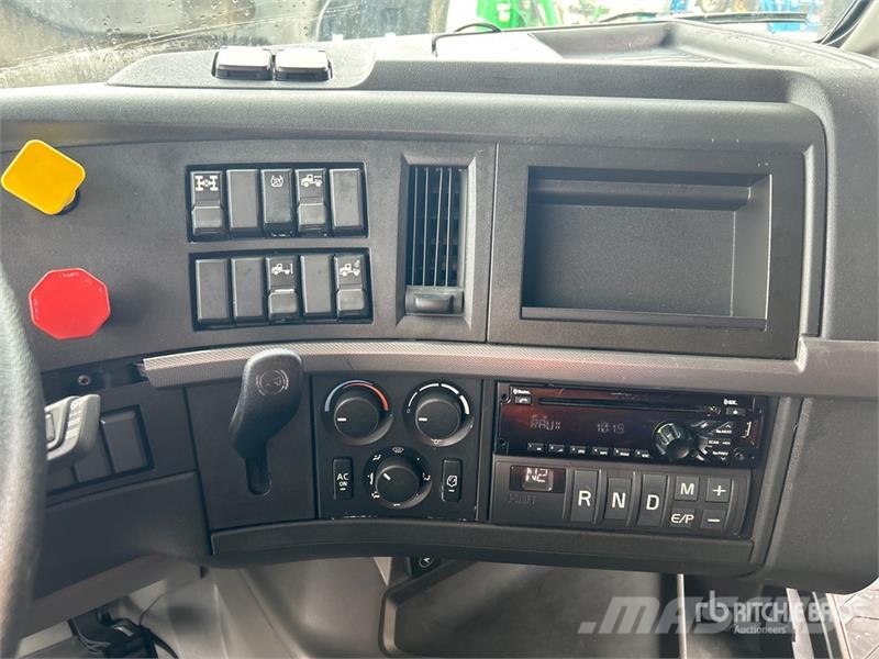 Volvo VNL860 Sattelzugmaschinen