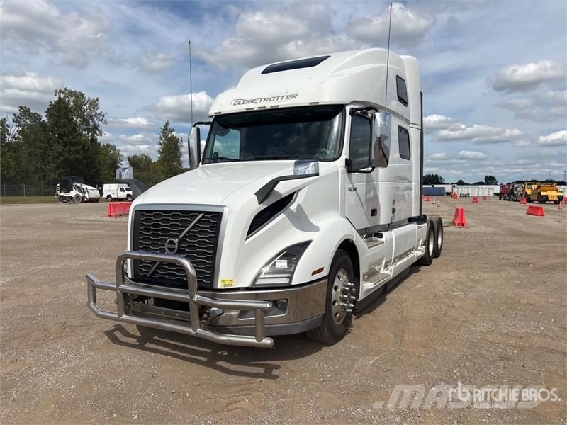 Volvo VNL860 Vetopöytäautot