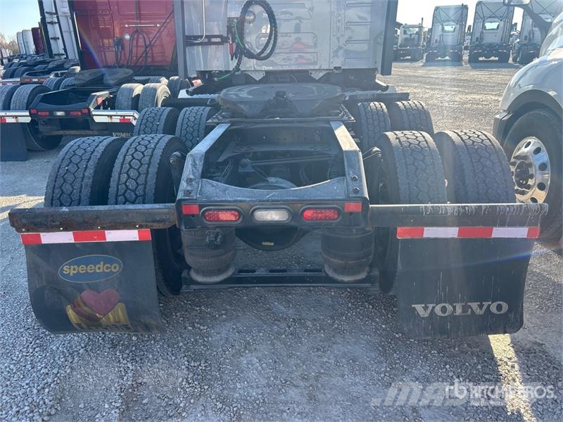 Volvo VNL860 Sattelzugmaschinen