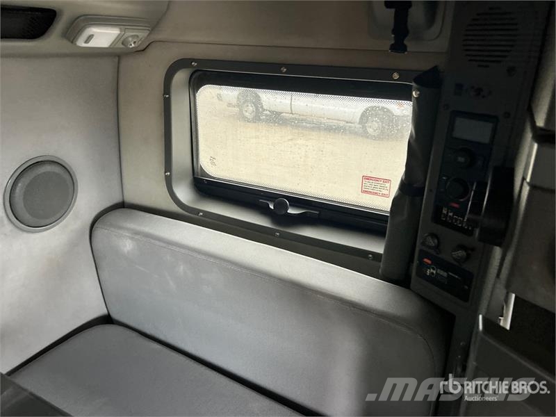 Volvo VNL860 Sattelzugmaschinen