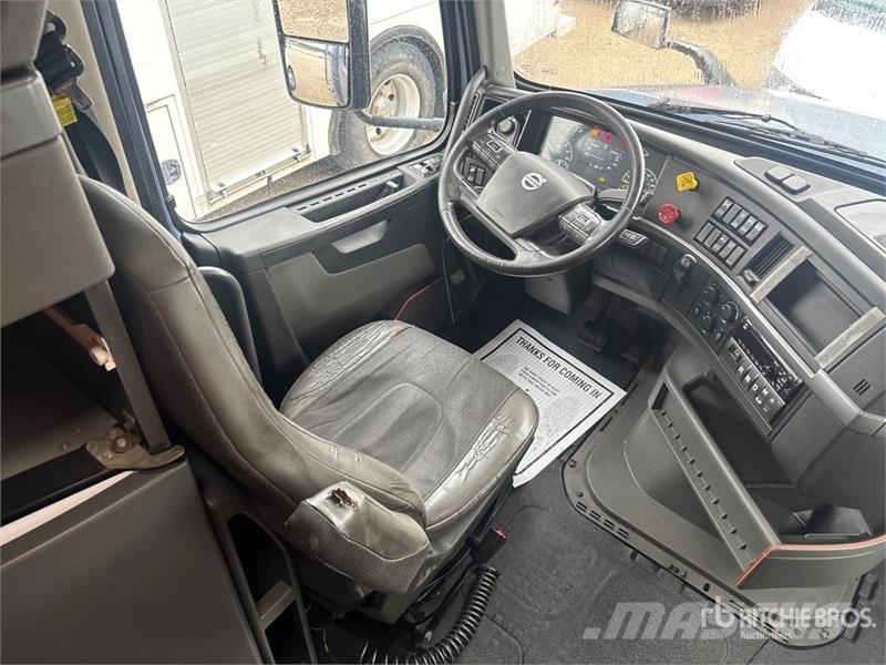 Volvo VNL860 Vilcēji
