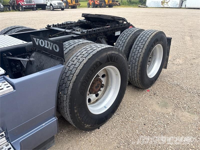 Volvo VNL860 Vilcēji