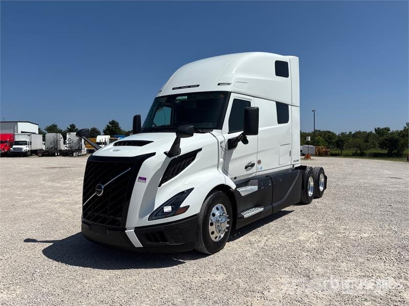 Volvo VNL860 Trekkers