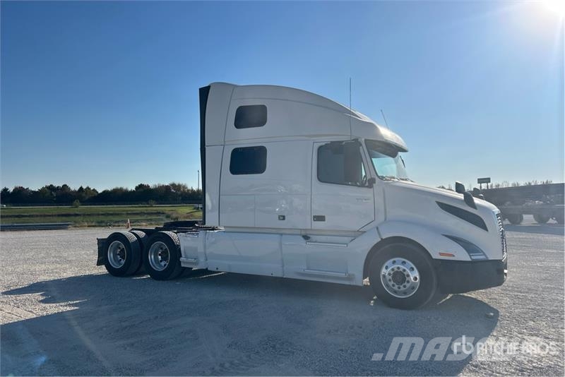 Volvo VNL860 Sattelzugmaschinen