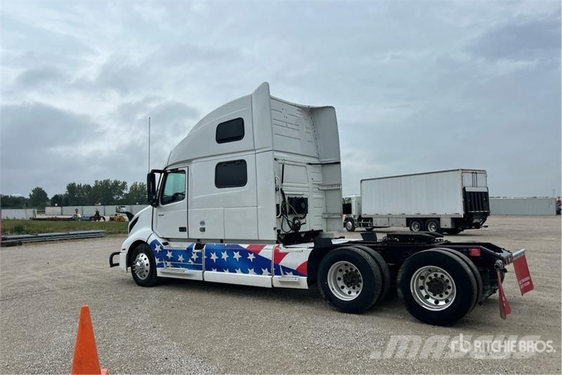 Volvo VNL860 Sattelzugmaschinen